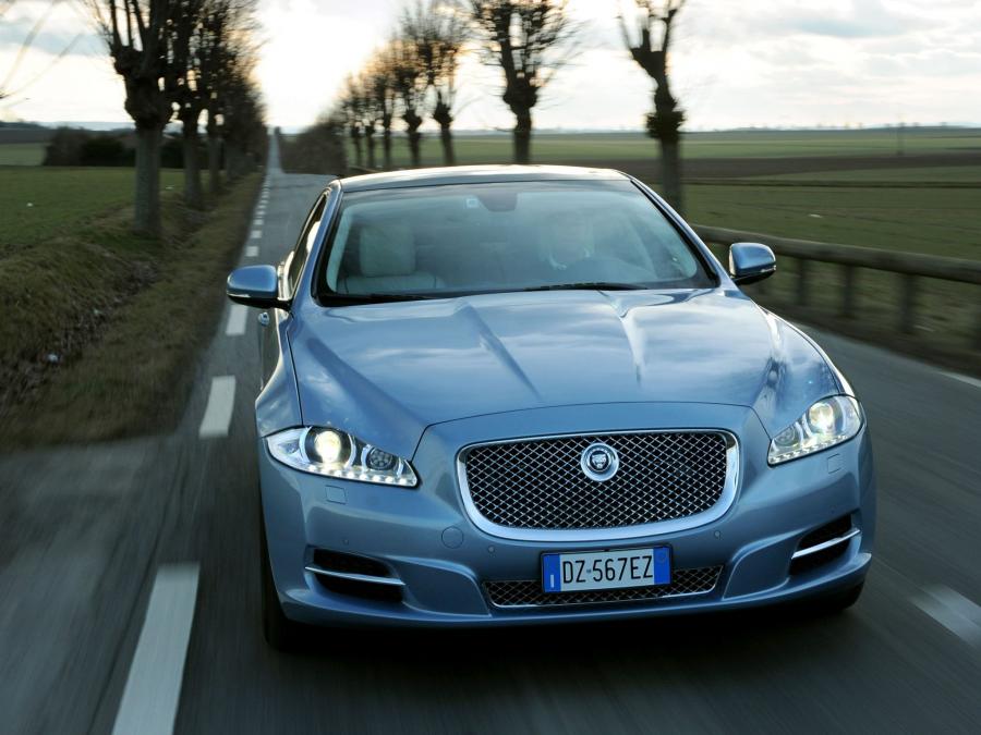  Jaguar XJ 2009 года  (фото 4 из 142)